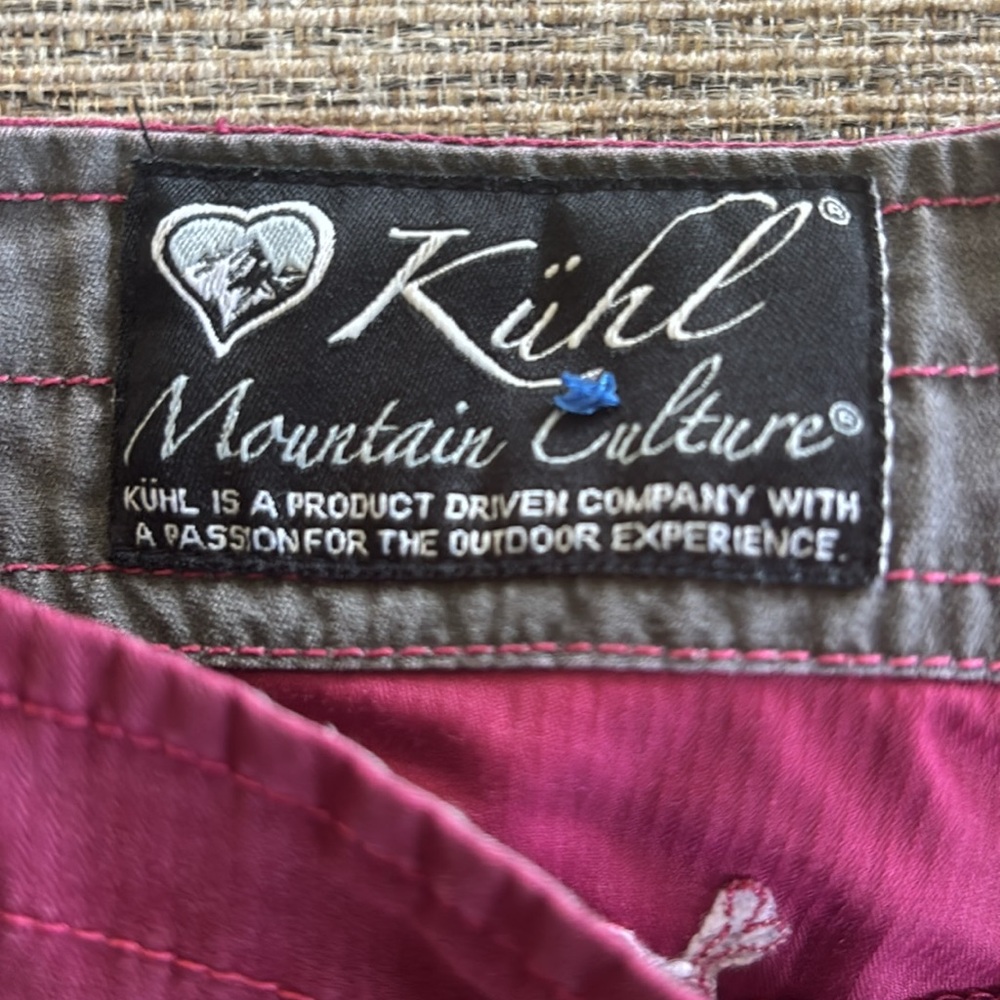 Kuhl Mountain Culture Raspberry Capri Pants size 10 - Picture 7 of 8